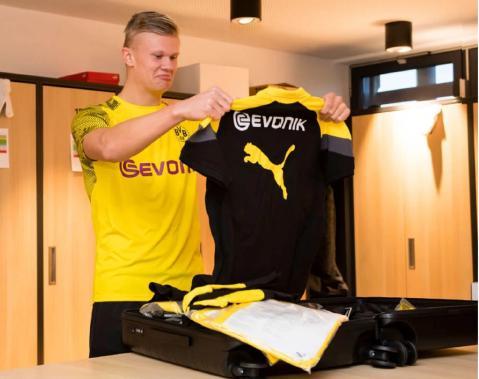 斯内德：穆帅对我而言就像父亲，贝尼特斯来国米的时机不对（斯内德：穆帅于我如父，贝尼特斯接手国米时机不佳）