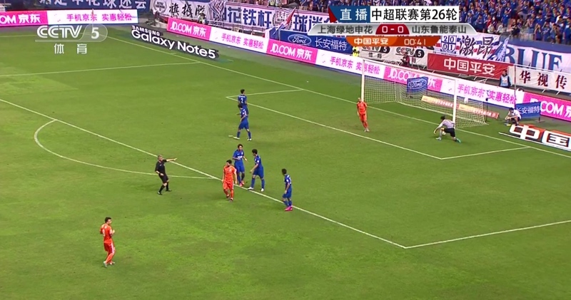 足球英超领头羊遭遇伤病危机，后卫告急（英超榜首队遭伤病潮侵袭，后防线告急）