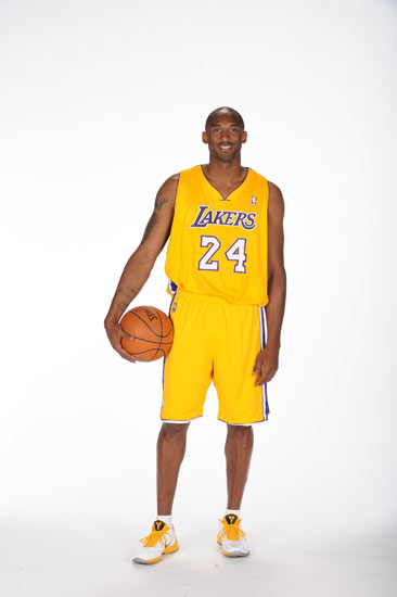 足球报：亚泰这几年都是寅吃卯粮，意向球员听说后婉拒邀请（足球报：亚泰近年透支经营，意向球员得悉后婉拒加盟）