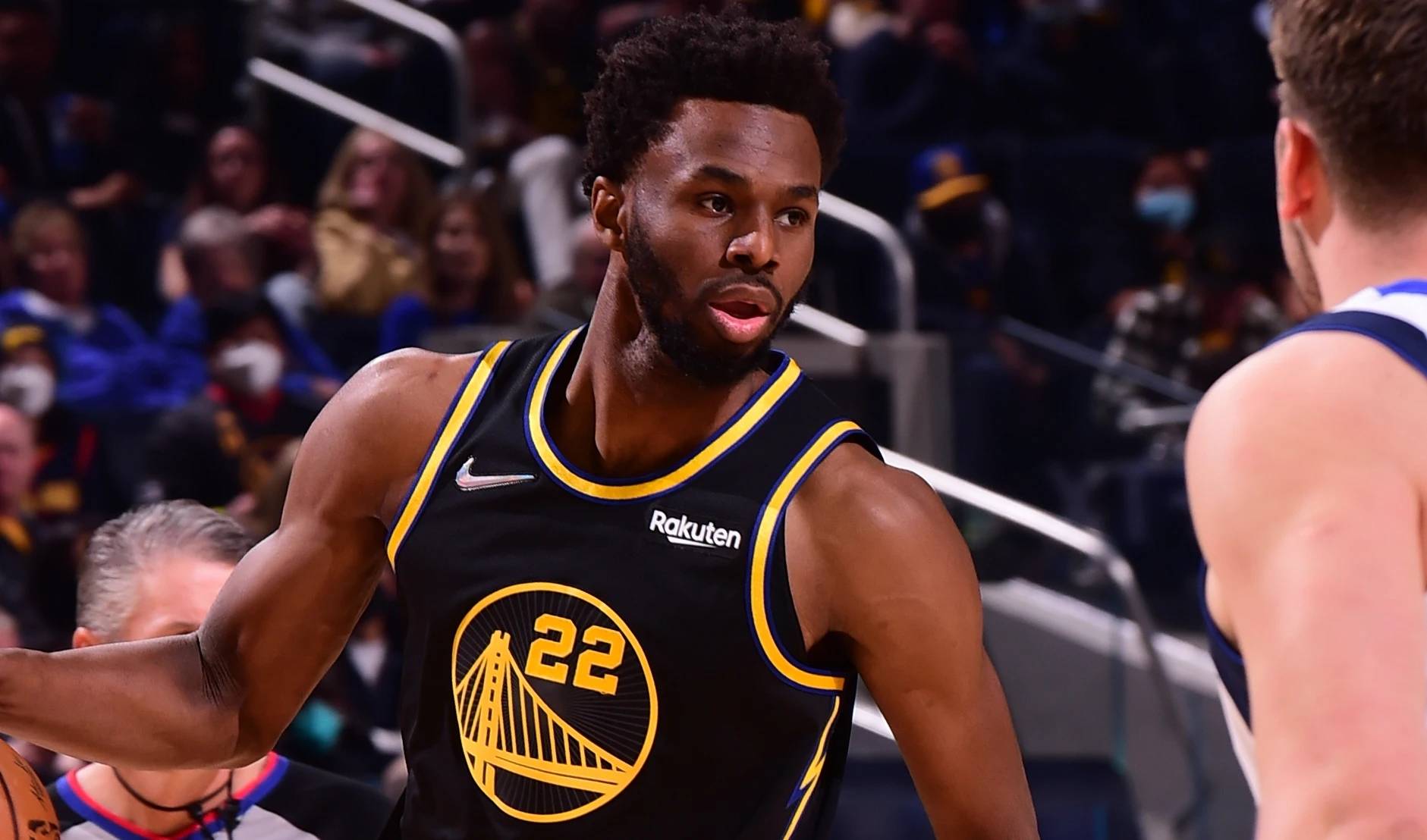 火箭哈登末节爆发连得15分（哈登末节大爆发 连续砍下15分）