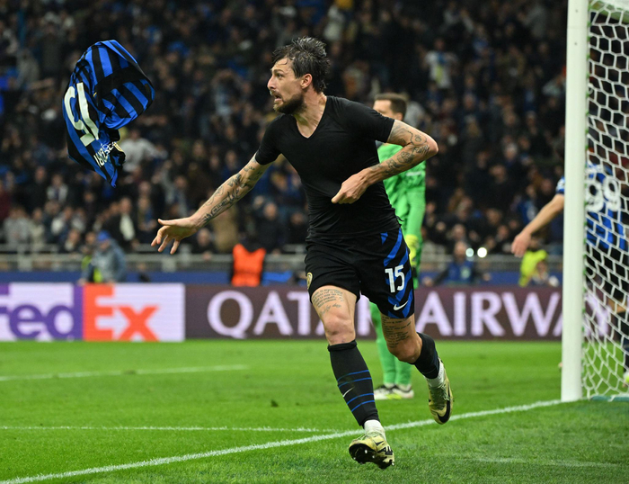 看不下去！广东两将表现辣眼睛 球迷质疑杜锋用人选择（表现堪忧！广东两将低迷引争议 球迷质疑杜锋用人）