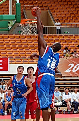 拜仁官方：2026年传奇杯将于明年1月18日举行，拉姆任教练（拜仁官宣：2026年传奇杯定档明年1月18日，拉姆挂帅执教）