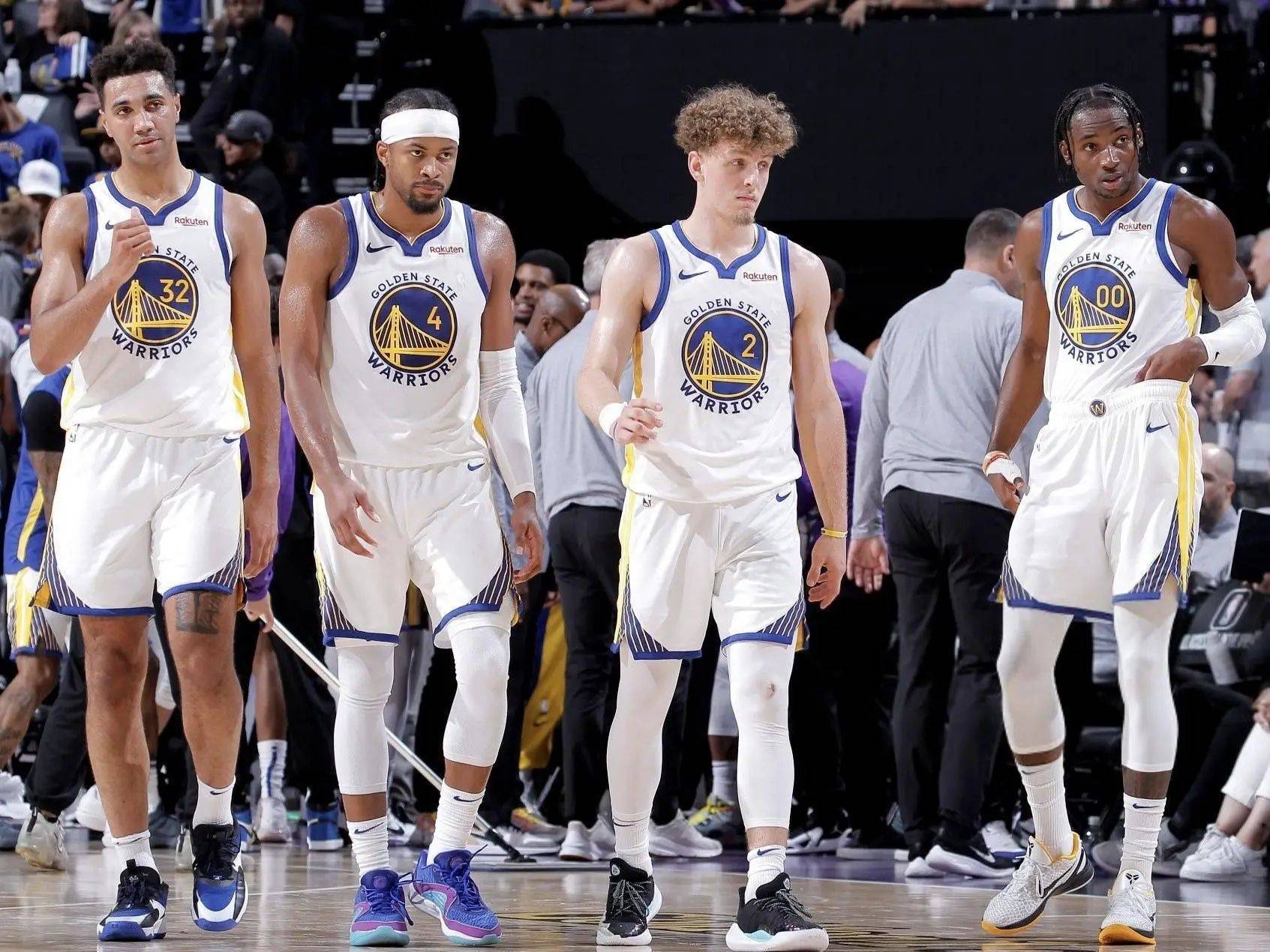 谁是湖人输球罪人？詹皇正负值-33，名嘴批东契奇：糟糕防守始于他（湖人败北究竟谁背锅？詹姆斯正负值-33，名嘴指责东契奇：糟糕防守从他开始）