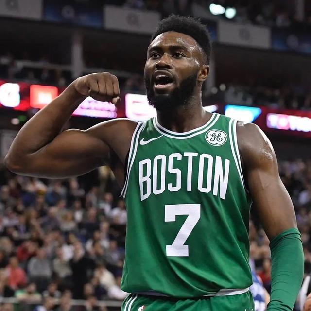 广东男篮防守稳固力克上海（广东男篮凭稳健防守击败上海队）